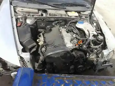 Vehicul casat audi a6 berlina (4f2) 2.0 tdi al anului 2005 alimentat blb