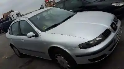 Véhicule à la ferraille SEAT TOLEDO (1M2) Signo de l'année 2001 alimenté AUS