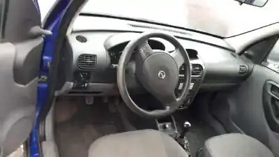 Véhicule à la ferraille opel combo familiar de l'année 2005 alimenté z17dth