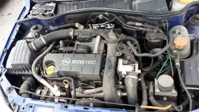 Véhicule à la ferraille opel combo familiar de l'année 2005 alimenté z17dth