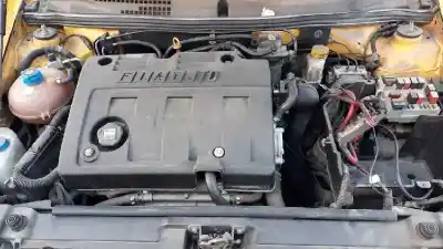 Veicolo di demolizione fiat stilo (192) 1.9 jtd / 1.9 jtd 115 active dell'anno 2003 alimentato 