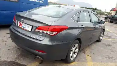 Scrapping Vehicle hyundai i40 style blue of the year 2013 powered d4fd