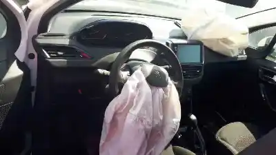 Veicolo di demolizione peugeot 208 access dell'anno 2019 alimentato bh02