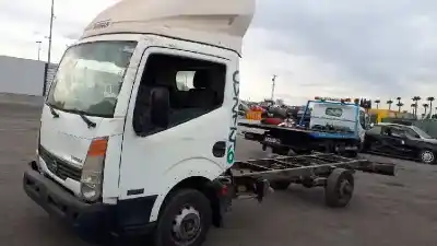 Veículo de Sucata nissan cabstar cerrado 2.5 d do ano 2007 alimentado yd25