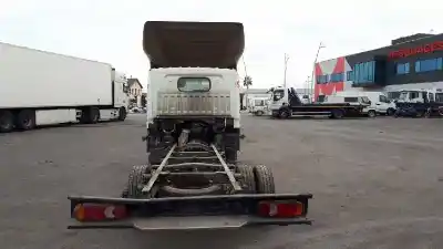 Veículo de Sucata nissan cabstar cerrado 2.5 d do ano 2007 alimentado yd25