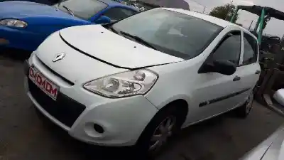 Véhicule à la ferraille renault clio iii authentique de l'année 2012 alimenté k9k 67