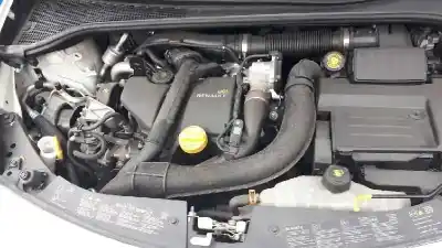 Véhicule à la ferraille renault clio iii authentique de l'année 2012 alimenté k9k 67