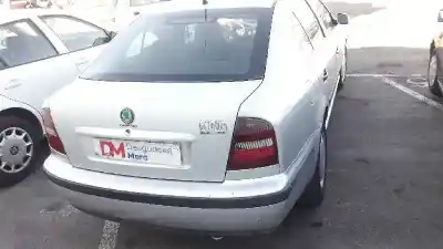 Veicolo di demolizione skoda octavia berlina (1u2) ambiente dell'anno 2000 alimentato agr