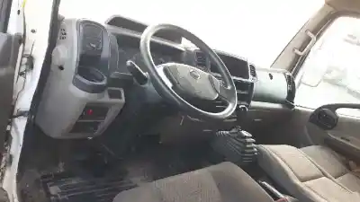 Veículo de Sucata nissan cabstar cerrado 2.5 d do ano 2008 alimentado yd25 euro4