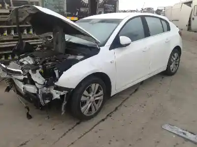 Véhicule à la ferraille CHEVROLET CRUZE Motor 2.0 Ltr. - 120 kW Diesel CAT de l'année 2013 alimenté Z20D1