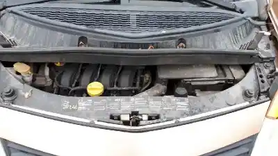 Véhicule à la ferraille renault modus confort dynamique de l'année 2005 alimenté k4jg7