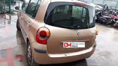 Véhicule à la ferraille renault modus confort dynamique de l'année 2005 alimenté k4jg7