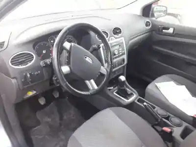 Veículo de Sucata ford focus berlina (cap) ambiente (d) do ano 2006 alimentado hhda