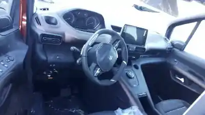 Sloopvoertuig peugeot rifter gt line standard van het jaar 2018 aangedreven yhz