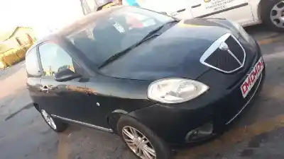 Veicolo di demolizione LANCIA YPSILON (101) 1.4 16V Platino dell'anno 2010 alimentato 843A1000