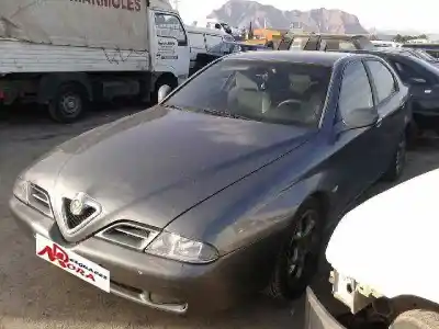 Veicolo di demolizione ALFA ROMEO 166 2.4 JTD Business dell'anno 2003 alimentato 841C000