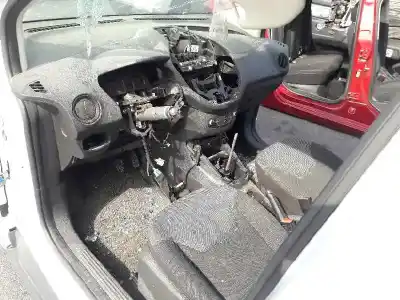 Veículo de Sucata ford transit courier ambiente do ano 2014 alimentado ugcb