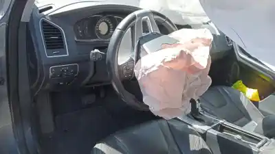 Veículo de Sucata volvo xc60 kinetic 2wd do ano 2016 alimentado d4204t14