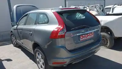 Veículo de Sucata volvo xc60 kinetic 2wd do ano 2016 alimentado d4204t14