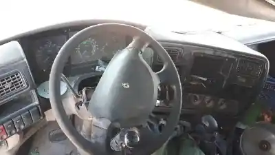 Scrapping Vehicle renault   of the year 0 powered mack