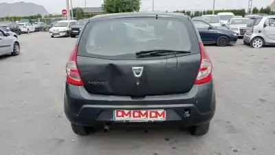 Veículo de Sucata dacia sandero ambiance do ano 2011 alimentado d4f732