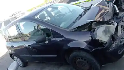 Véhicule à la ferraille RENAULT GRAND MODUS Authentique de l'année 2006 alimenté D4F D7