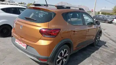 Veículo de Sucata dacia sandero comfort do ano 2021 alimentado h4de4