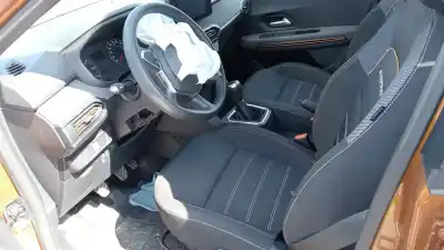 Veículo de Sucata dacia sandero comfort do ano 2021 alimentado h4de4