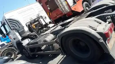 Veículo de Sucata volvo fh 13 440 440 do ano 2006 alimentado d13a440 ec01