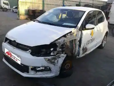 Veicolo di demolizione VOLKSWAGEN POLO (6R1) Advance dell'anno 2014 alimentato CJZ