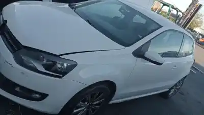 Vehicul casat volkswagen polo (6r1) advance al anului 2010 alimentat cgg