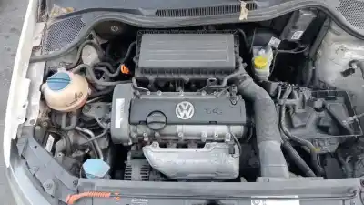 Vehicul casat volkswagen polo (6r1) advance al anului 2010 alimentat cgg