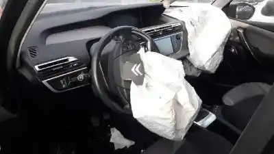 Veículo de Sucata citroen c4 picasso attraction do ano 2014 alimentado 9h05