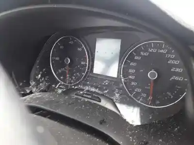 Здавання транспортного засобу seat leon (5f1) reference року 2014 потужний clh