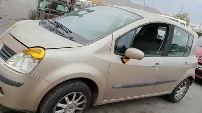 Sloopvoertuig renault grand modus dynamique van het jaar 2006 aangedreven k9k764