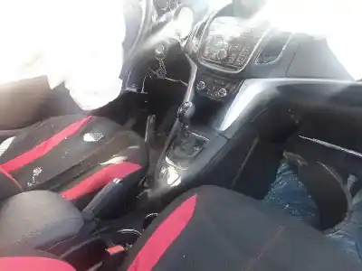 Vehicul casat opel zafira tourer expression al anului 2017 alimentat b16dth