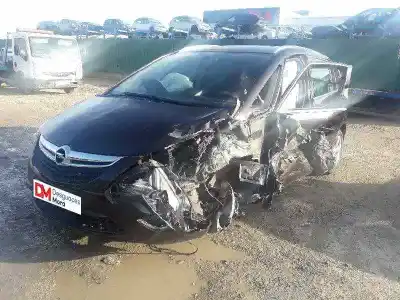 Vehicul casat opel zafira tourer expression al anului 2017 alimentat b16dth