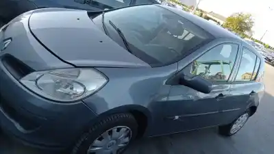 Veicolo di demolizione renault clio iii authentique dell'anno 2006 alimentato k9k766