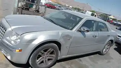 Veicolo di demolizione CHRYSLER 300 C 2.7 dell'anno 2004 alimentato 27FX