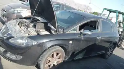 Veicolo di demolizione SEAT LEON (1P1) 1.9 TDI dell'anno 2007 alimentato BXE
