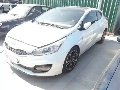Здавання транспортного засобу kia cee´d drive року 2013 потужний d4fb