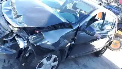 Vehicul casat dacia sandero básico al anului 2009 alimentat d4f f7