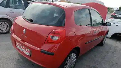 Veículo de Sucata renault clio iii 20 aniversario do ano 2008 alimentado d4f h7