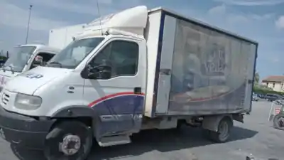 Véhicule à la ferraille RENAULT MASCOT 160.35 de l'année 2004 alimenté 8140.43N