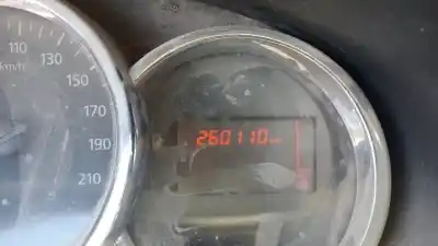 Veículo de Sucata dacia sandero ambiance do ano 2014 alimentado 