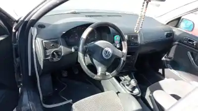 Scrapping Vehicle volkswagen golf iv berlina (1j1) 1.6 16v of the year 2000 powered aus