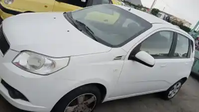 Véhicule à la ferraille chevrolet aveo ls de l'année 2010 alimenté b12d1