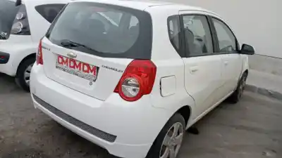 Véhicule à la ferraille chevrolet aveo ls de l'année 2010 alimenté b12d1