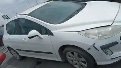 Sloopvoertuig PEUGEOT 308 I (4A_, 4C_) 1.6 16V van het jaar 2008 aangedreven 5FW