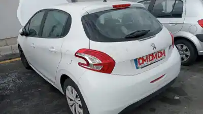 Veículo de Sucata peugeot 208 active do ano 2013 alimentado 9h06